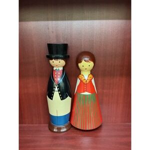 VTG AJA DESIGN Wooden Scandinavian Couple Figures Uppland Sweden Folk Art Decor‎